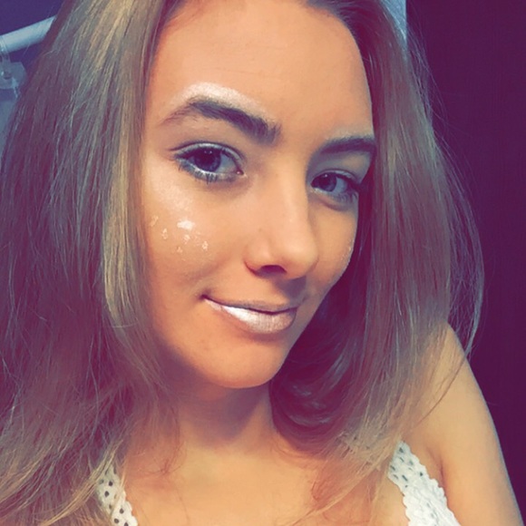 Meet your Posher, Megan - Picture 5 of 5